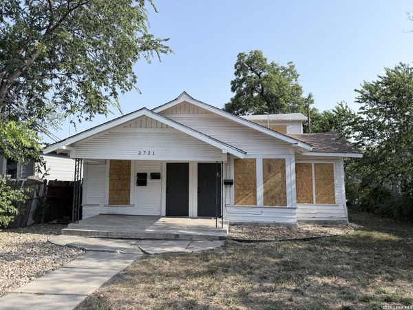2721 W CESAR E CHAVEZ BLVD, San Antonio, TX 78207