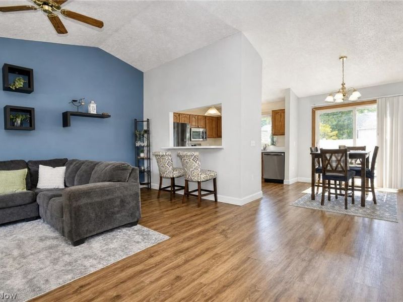 737 Sunset Drive, Madison, OH 44057 Photo 7
