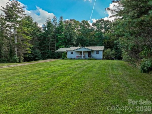 1840 White Oak Road , Burnsville, NC 28714