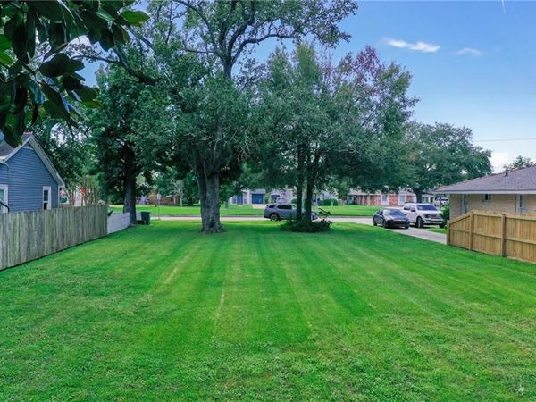 207 TRANSCONTINENTAL Drive , Metairie, LA 70001
