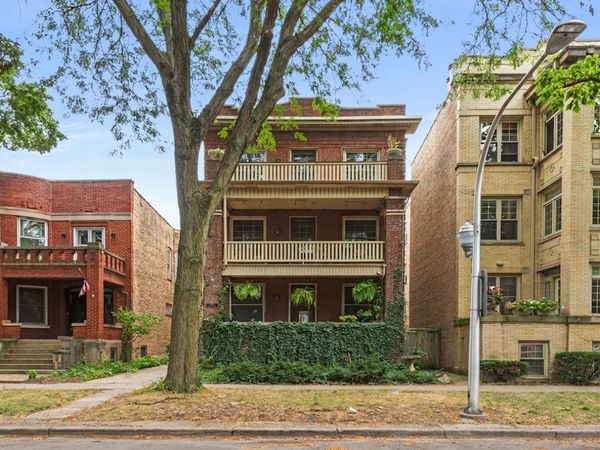 1347 W Granville Avenue , Chicago, IL 60660