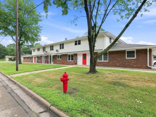 415 W Fulton STREET, Waupaca, WI 54981