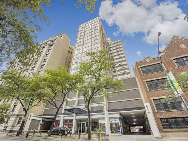 3110 N Sheridan Road , Unit 1607, Chicago, IL 60657