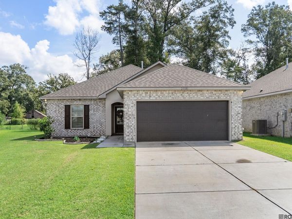 23181 Wilton Dr, Denham Springs, LA 70726
