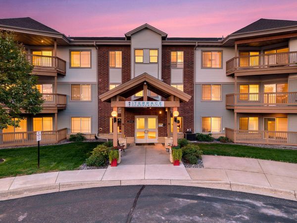 2155 6th Lane SE, Unit 204, Cambridge, MN 55008