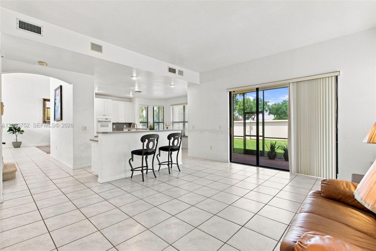 344 SW 159th Ln , Pembroke Pines, FL 33027 Photo
