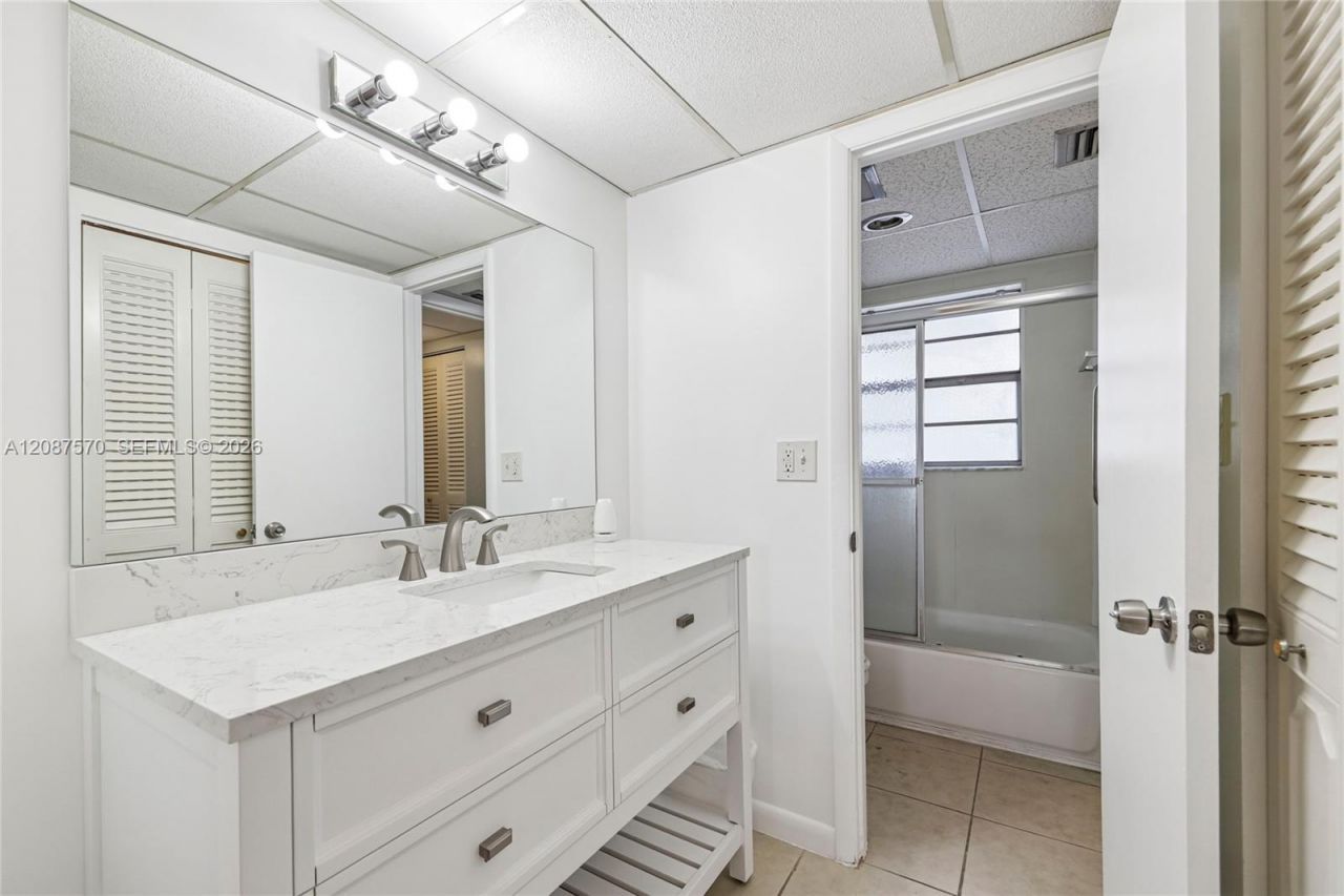 7887 Golf Cir Dr, Unit 106, Margate, FL 33063 Photo