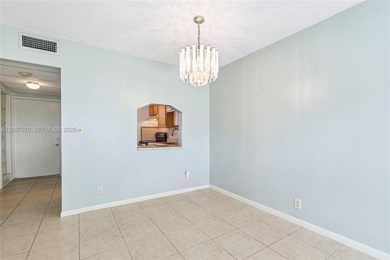 7887 Golf Cir Dr, Unit 106, Margate, FL 33063 Photo