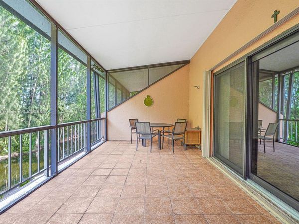430 Commodore Dr , Unit 304, Plantation, FL 33325