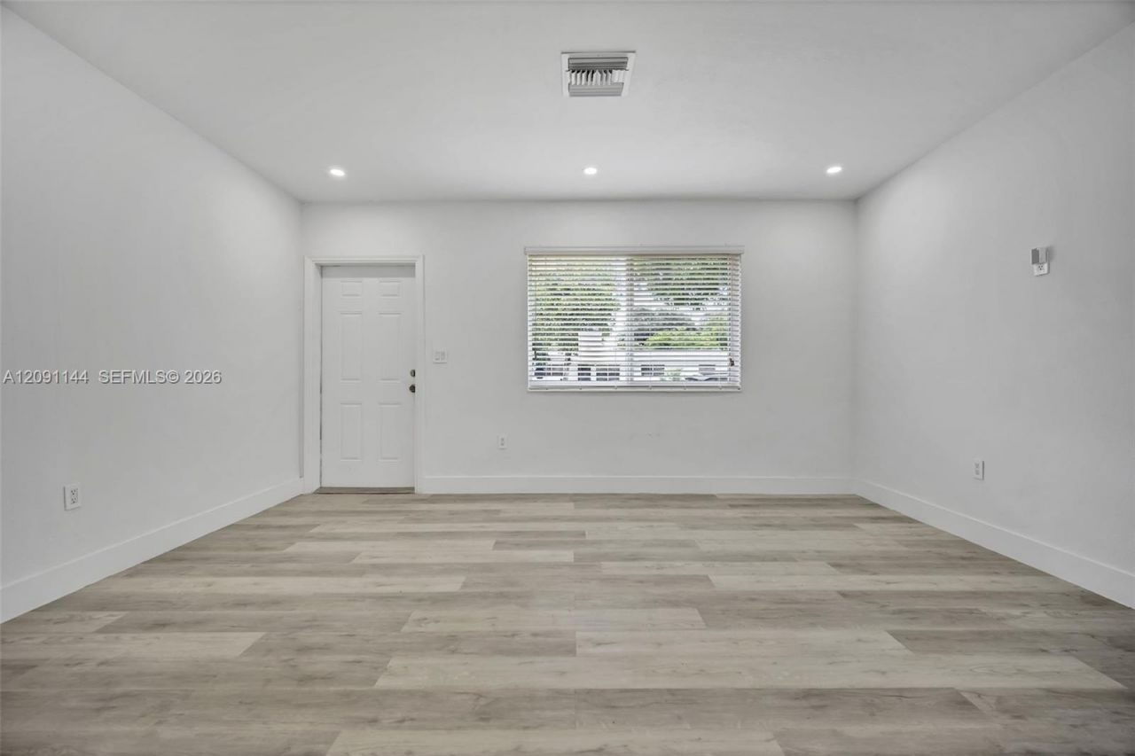 1401 NE 152nd St , North Miami Beach, FL 33162 Photo