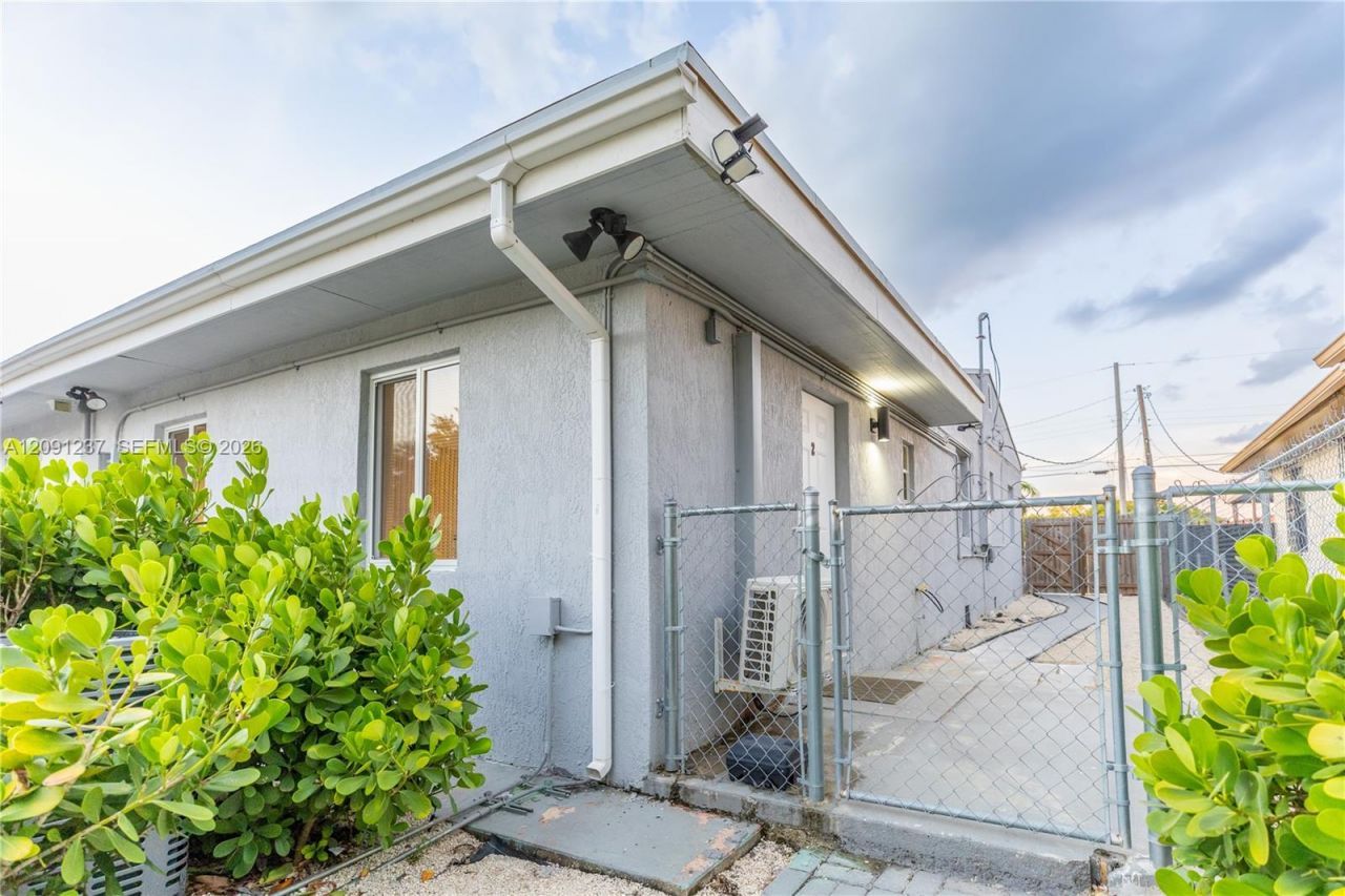 1836 NW 16th Ter , Unit 2, Miami, FL 33125 Photo