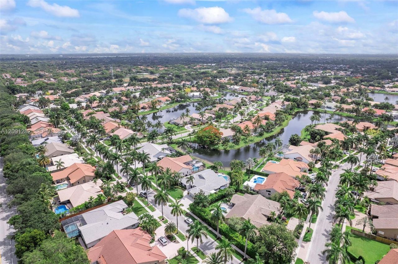 550 NW 110th Ave, Plantation, FL 33324 Photo