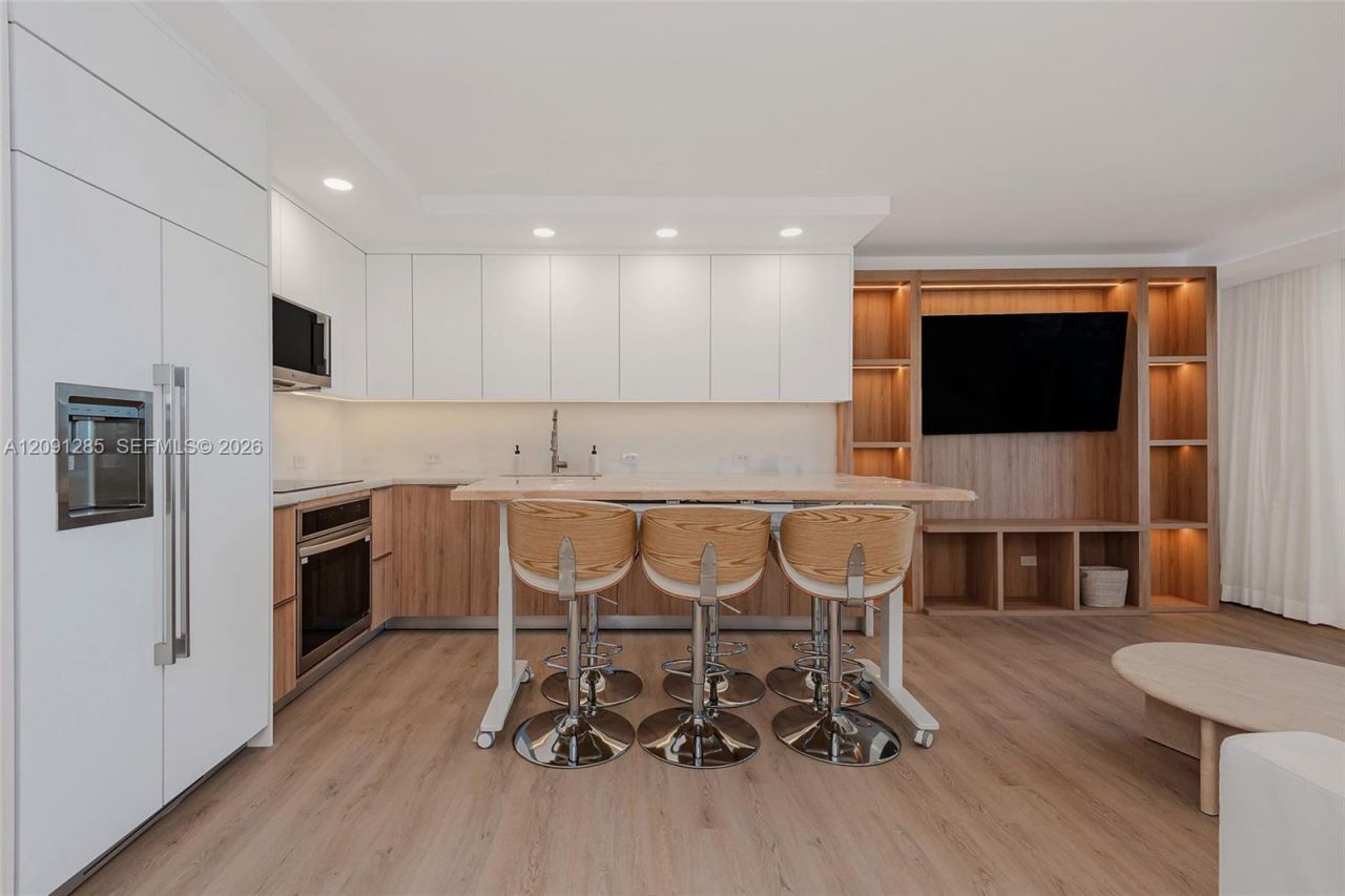 2301 Collins Ave , Unit 834, Miami Beach, FL 33139 Photo