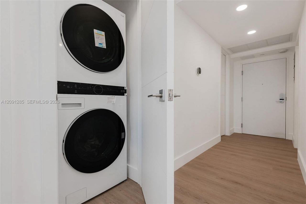 2301 Collins Ave , Unit 834, Miami Beach, FL 33139 Photo