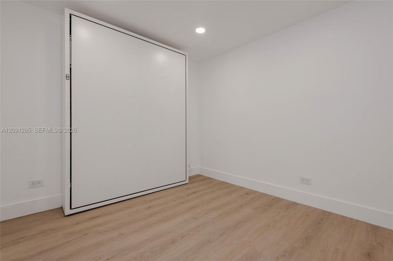 2301 Collins Ave , Unit 834, Miami Beach, FL 33139 Photo