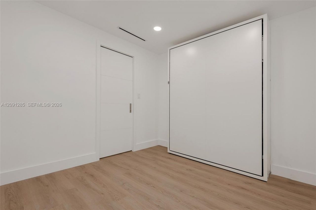 2301 Collins Ave , Unit 834, Miami Beach, FL 33139 Photo