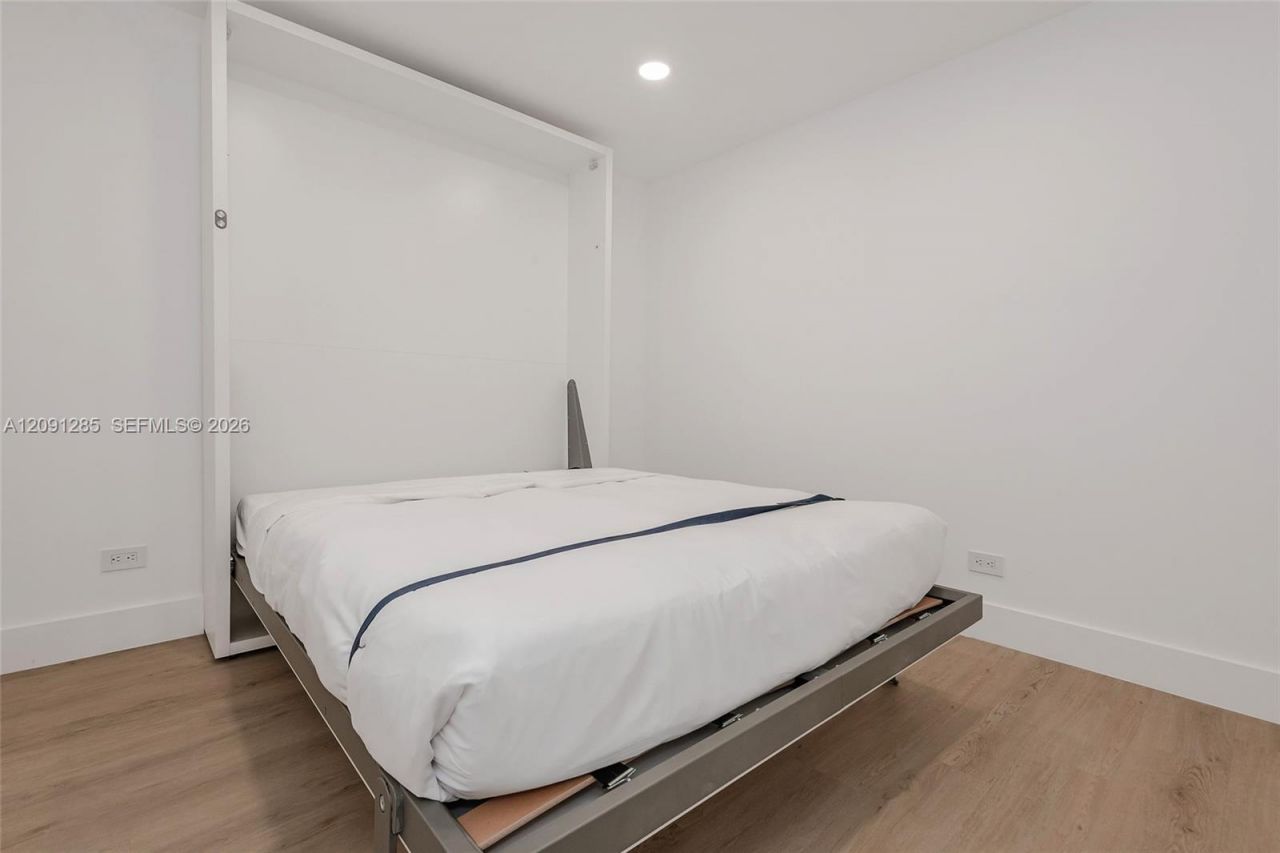 2301 Collins Ave , Unit 834, Miami Beach, FL 33139 Photo