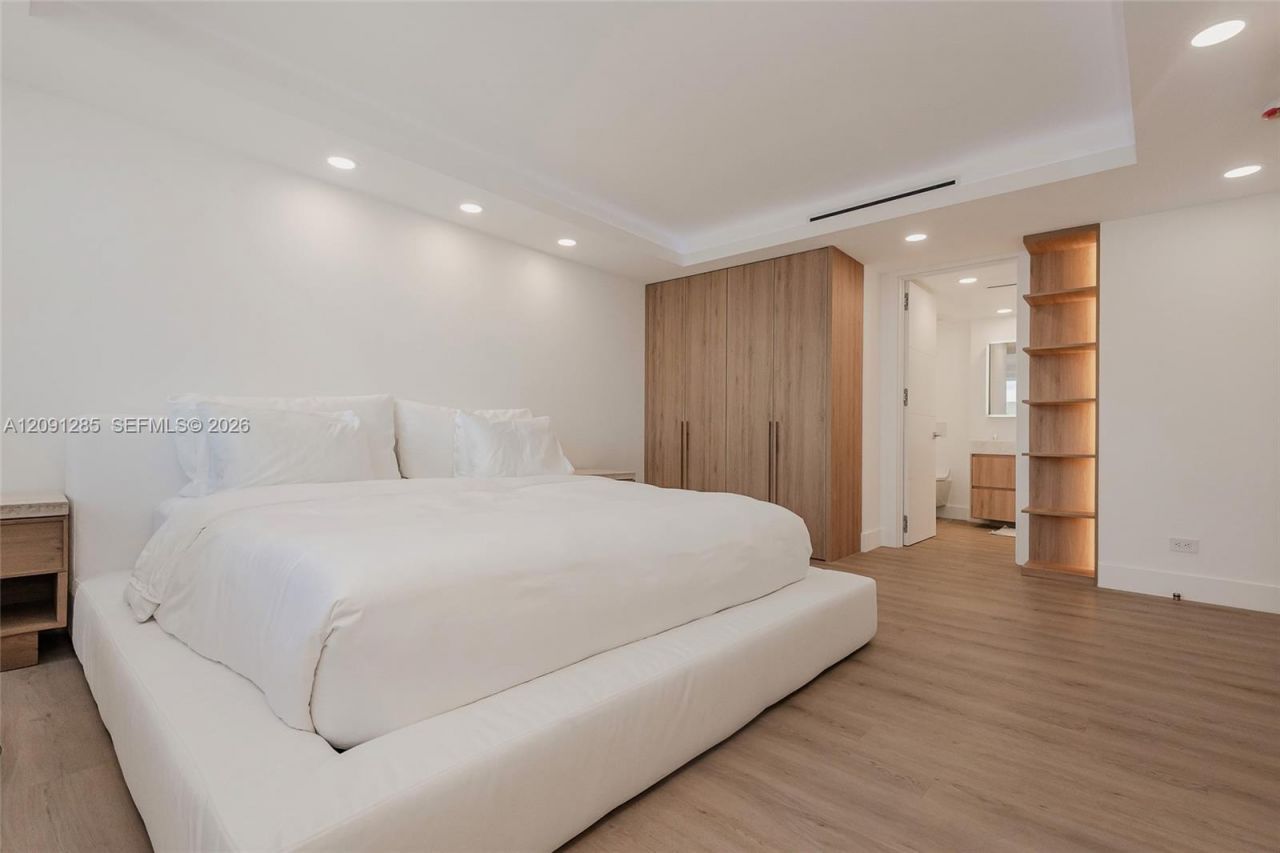 2301 Collins Ave , Unit 834, Miami Beach, FL 33139 Photo