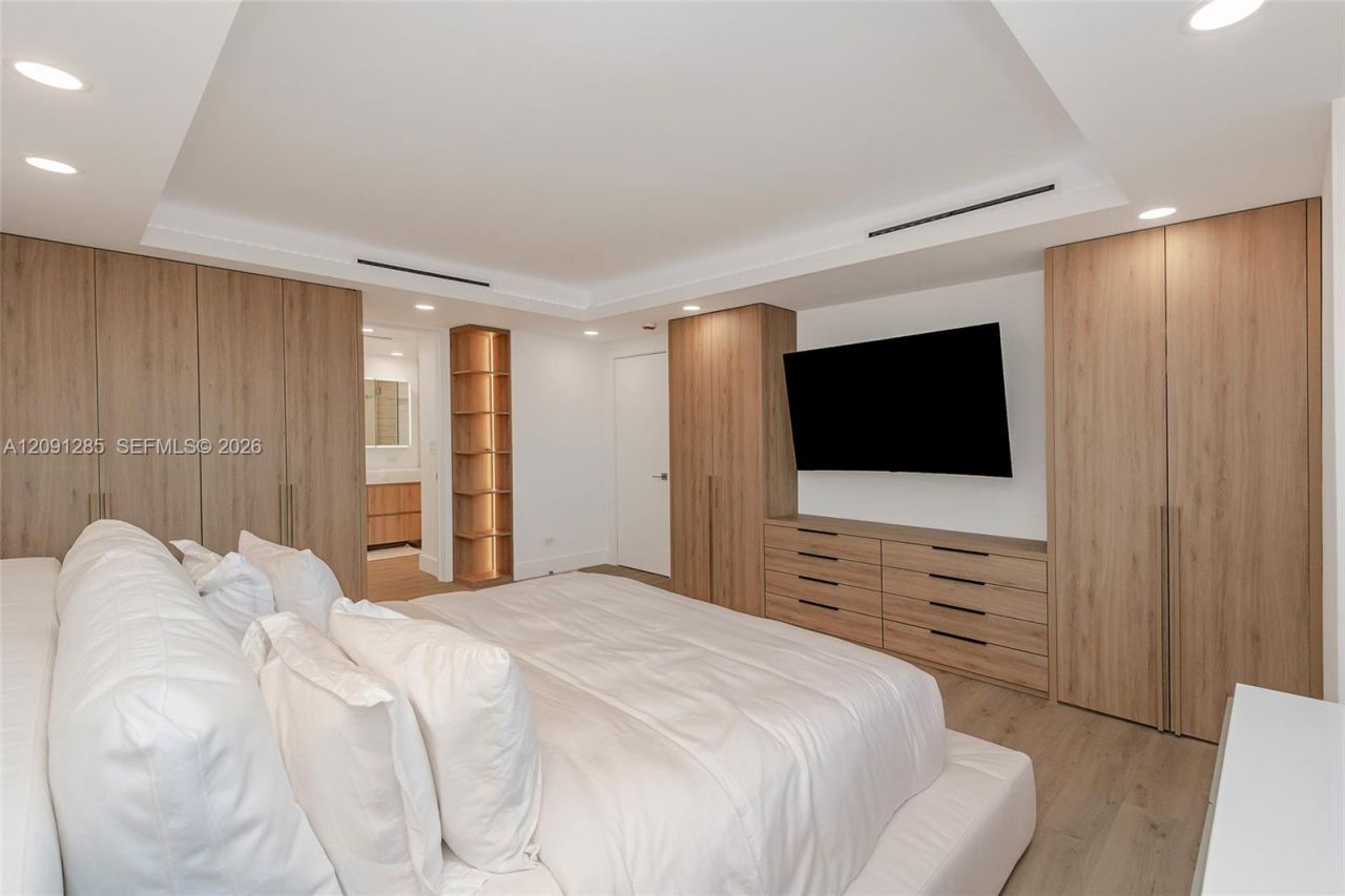 2301 Collins Ave , Unit 834, Miami Beach, FL 33139 Photo