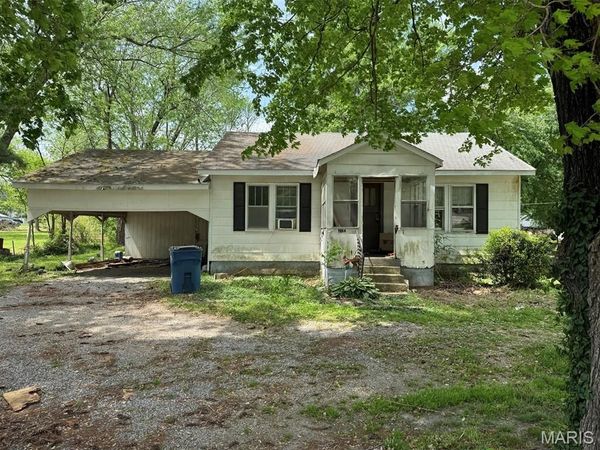 204 State Route 25, Bloomfield, MO 63825