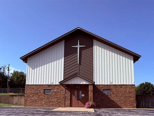 435 Head Lane , Hannibal, MO 63401