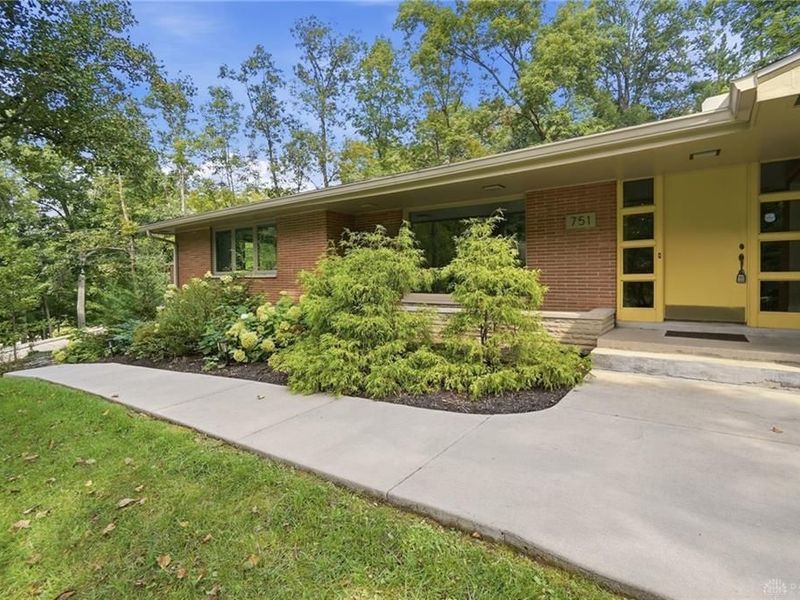 751 Laurelwood Road, Kettering, OH 45419 Photo 3