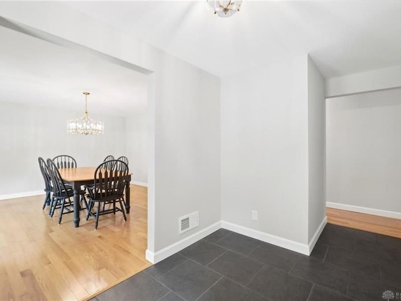 751 Laurelwood Road, Kettering, OH 45419 Photo 5