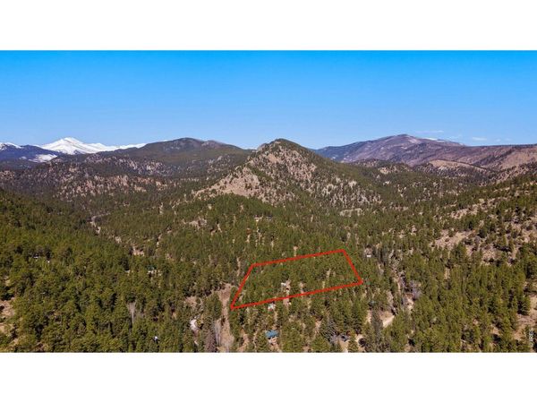 105 Fox Creek Rd, Glen Haven, CO 80532