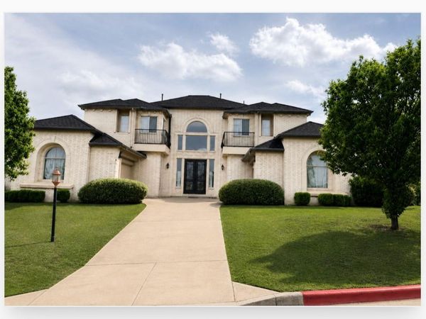 404 Aria DR, Austin, TX 78738