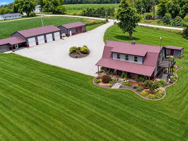3096 223Rd Avenue, Montrose, IA 52639