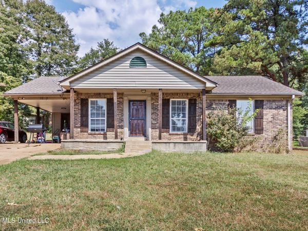 1620 W Gilford Cove, Southaven, MS 38671