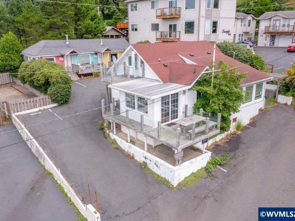25 NE Clarke St, Depoe Bay, OR 97341