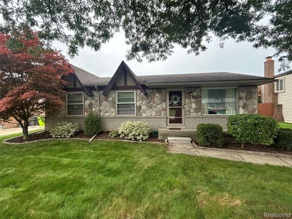 41950 Clayton Street, Clinton Township, Mi 48038