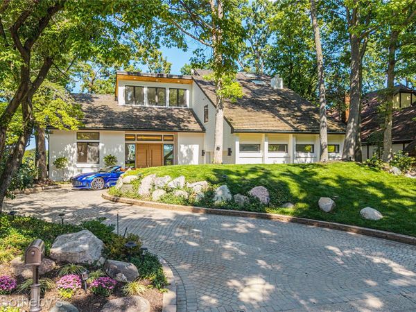 4451 Rolling Pine Drive, West Bloomfield Township, Mi 48323
