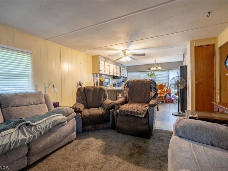 2715 Barn Drive SW, Canton, OH 44706 Photo 11