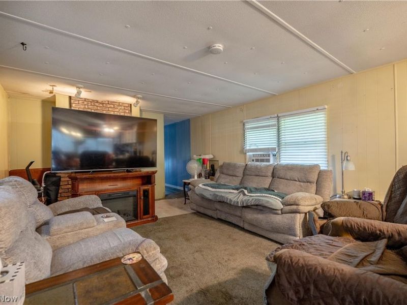 2715 Barn Drive SW, Canton, OH 44706 Photo 12