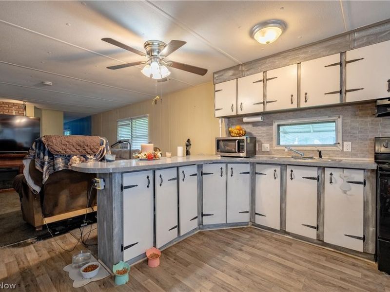2715 Barn Drive SW, Canton, OH 44706 Photo 7