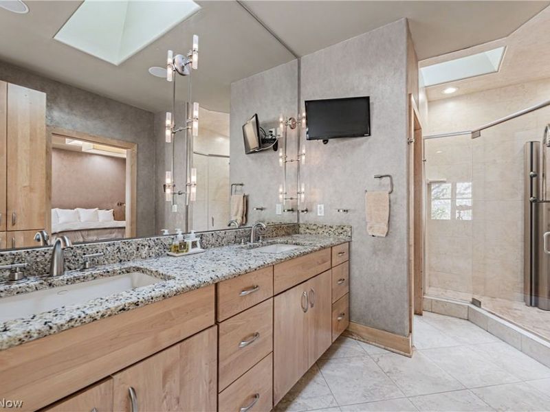 1040 Riverwoods Drive, Akron, OH 44313 Photo 17