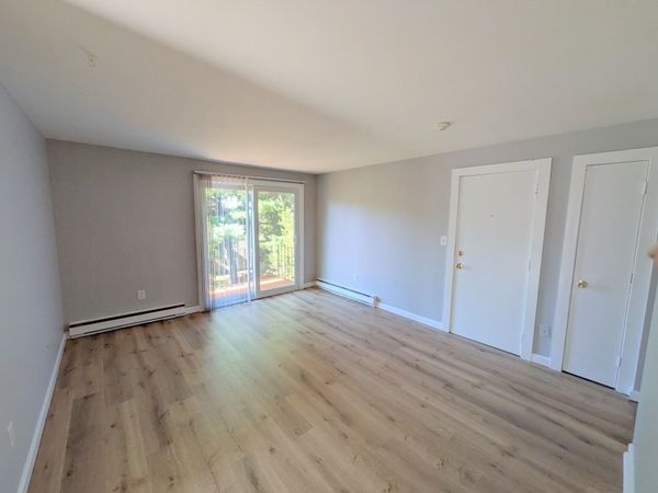 22 Hampson St, Unit 6, Attleboro, MA 02703