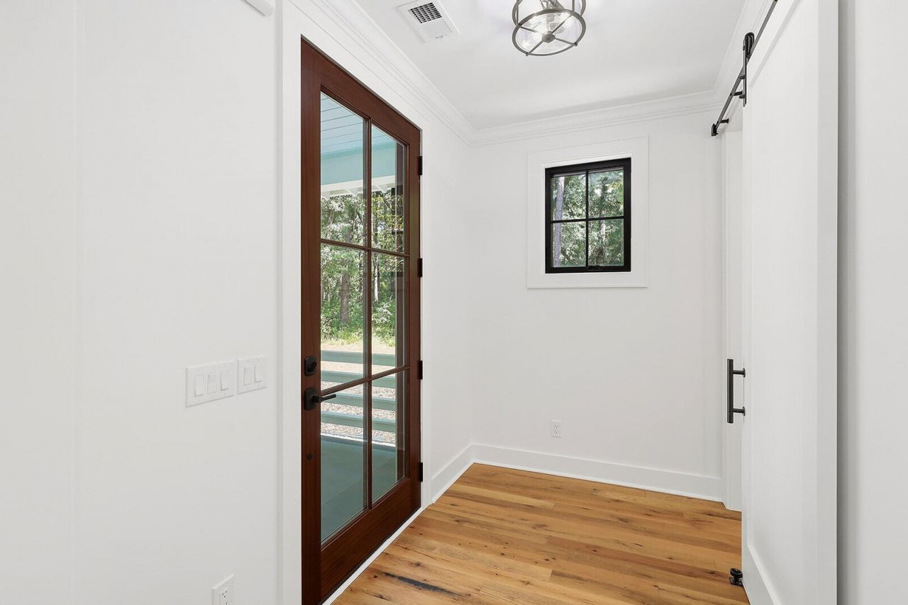 4 Blake Lane Photo 8