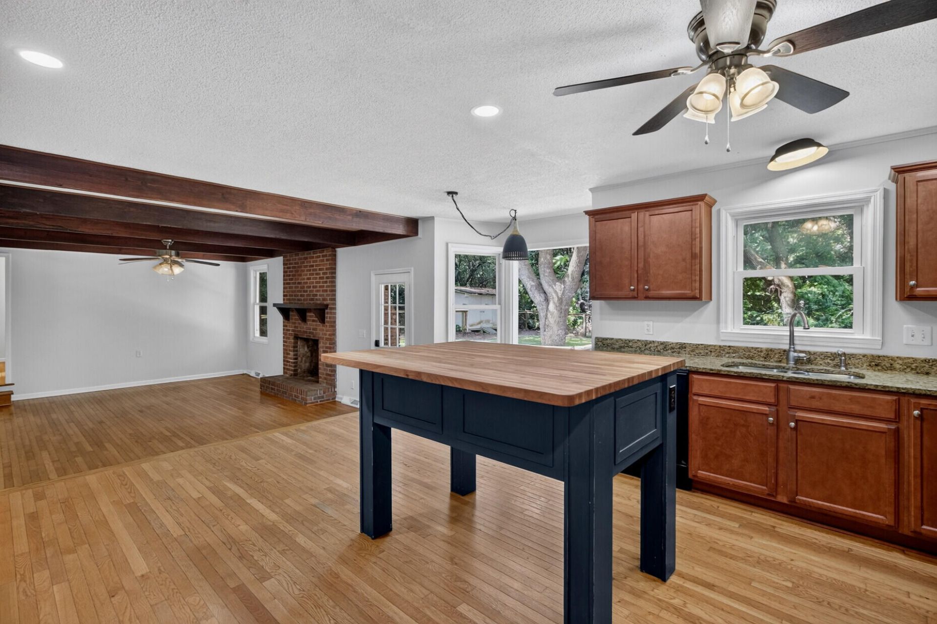 1070 Pine Street Photo 15