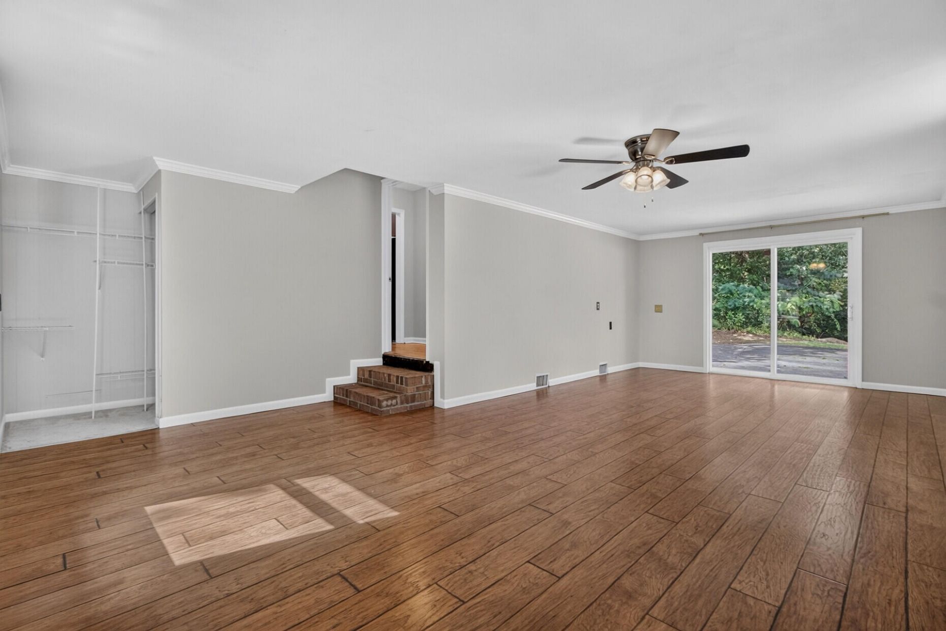 1070 Pine Street Photo 23