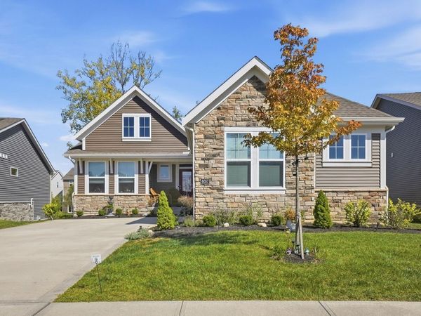 6057 Windcliff Drive E, Grove City, OH 43123