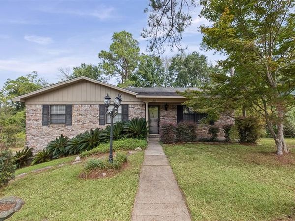 36 Ridgeview Drive, Chickasaw, AL 36611