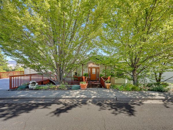485 Waterline Road, Ashland, OR 97520