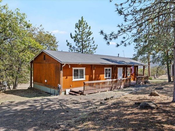 2440 Wren Ridge Drive, Eagle Point, OR 97524