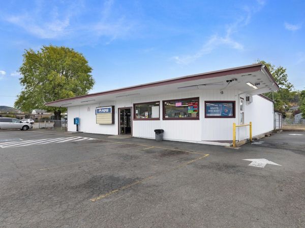 4432 Carnes Road, Roseburg, OR 97471