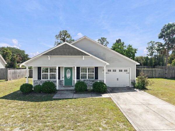 164 Rosemary Avenue , Hubert, NC 28539