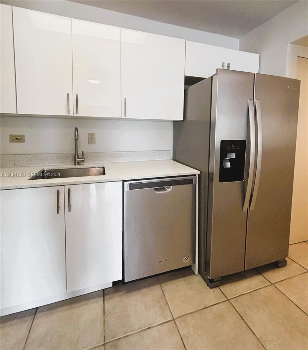 6900 N Kendall Dr , Unit A310, Pinecrest, FL 33156 Photo