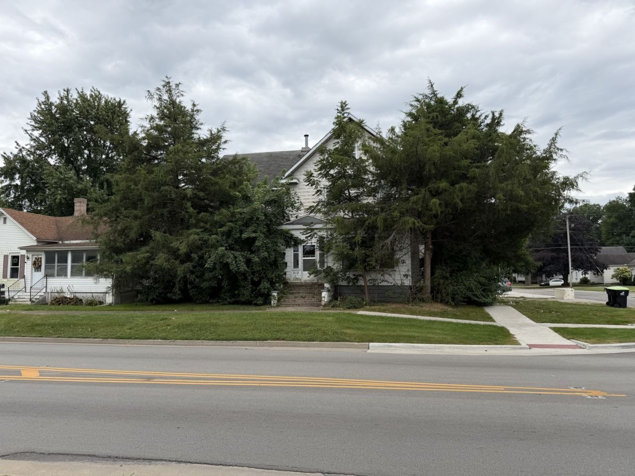 313 W Oak Street, Fairbury, IL 61739 Main Photo